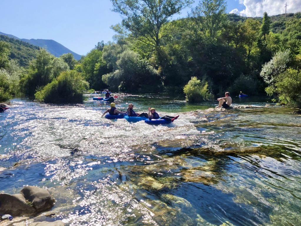 Rivertubing Kroatië Actief Hostel 12